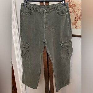 SHEIN Curve Women’s Olive Cargo Jeans Size XL
